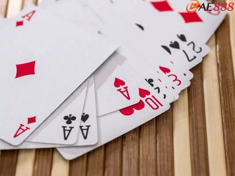 Cần nhớ lá bài của đối thủ Cần nhớ lá bài của đối thủ