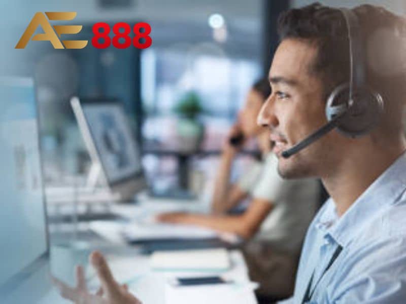 Chăm sóc khách hàng nhiệt tình, tận tâm Chăm sóc khách hàng nhiệt tình, tận tâm