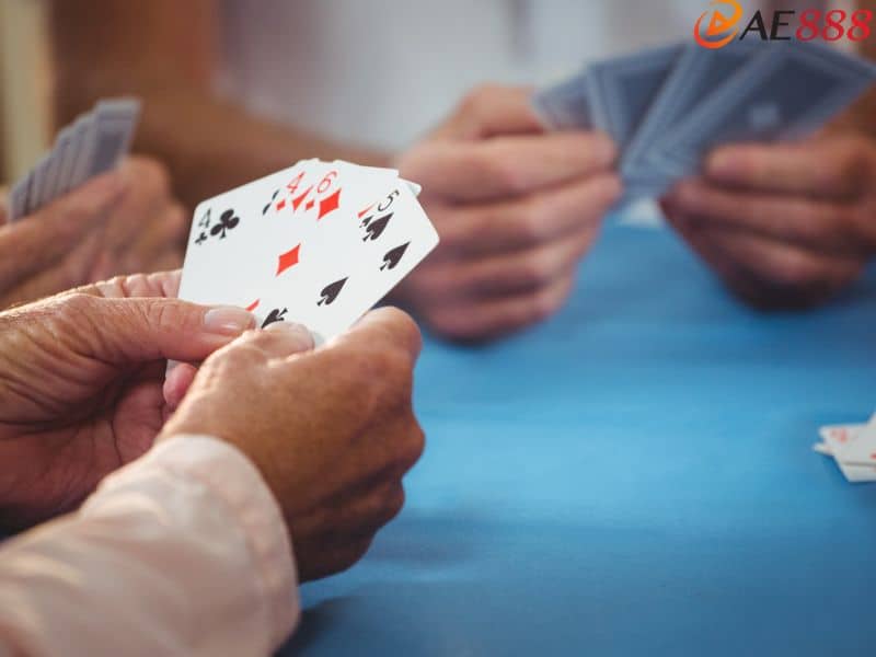 Nhớ lối chơi và lá bài của đối thủ Nhớ lối chơi và lá bài của đối thủ