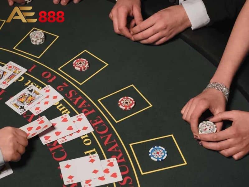 Quan sát người chơi trong ván Quan sát người chơi trong ván